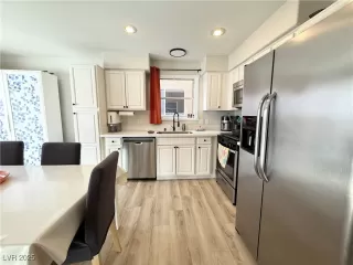 Photo #1: 2702284 Listing 