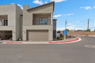 Photo #1: 2702286 Listing