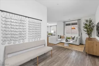 Photo #4: 2702286 Listing