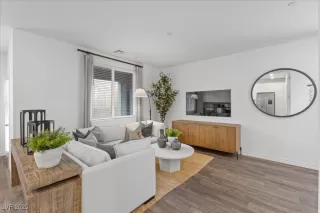 Photo #5: 2702286 Listing