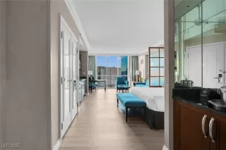 Photo #5: 2702318 Listing 