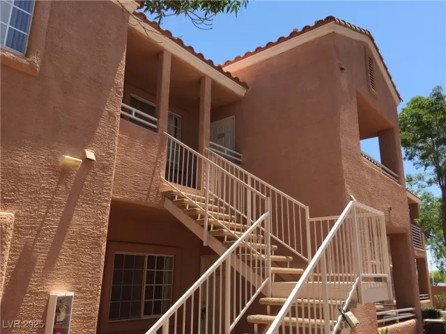 MLS: 2702319 Condo For Sale