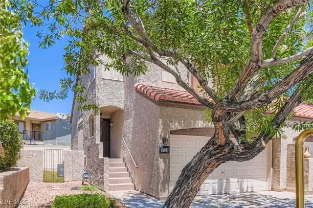 MLS: 2702337 Condo For Sale