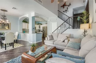 Photo #4: 2702337 Listing 