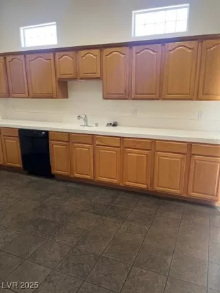 Photo #3: 2702340 Listing 