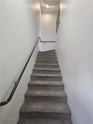 Photo #4: 2702341 Listing 