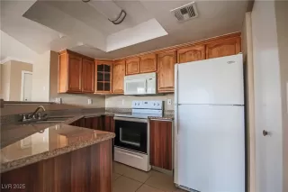 Photo #5: 2702344 Listing 