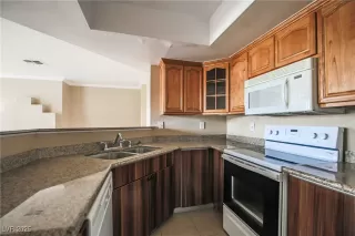 Photo #6: 2702344 Listing 