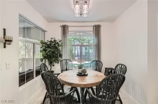 Photo #4: 2702370 Listing