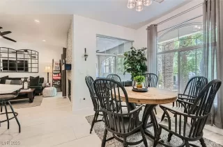 Photo #5: 2702370 Listing