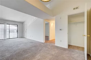 Photo #5: 2702422 Listing