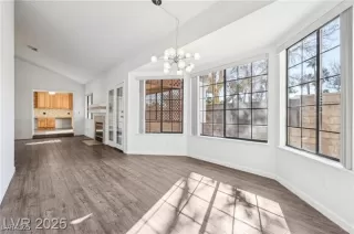 Photo #5: 2702455 Listing 