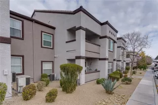 Photo #1: 2702461 Listing 