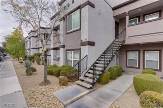 Photo #2: 2702461 Listing 