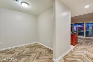 Photo #3: 2702470 Listing