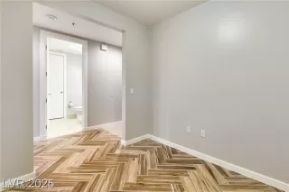 Photo #5: 2702470 Listing