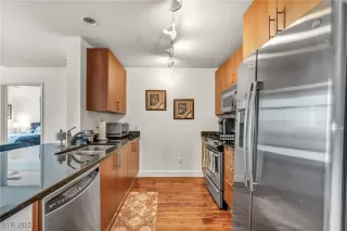 Photo #2: 2702481 Listing