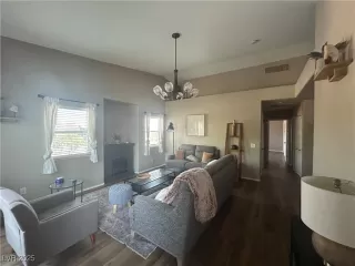 Photo #5: 2702486 Listing 