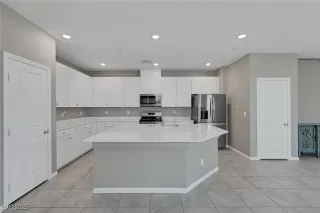 Photo #4: 2702505 Listing 