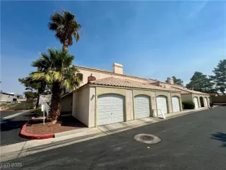Photo #5: 2702523 Listing