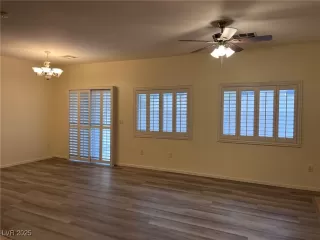 Photo #5: 2702548 Listing 