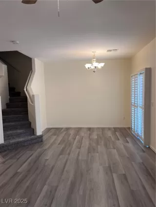 Photo #6: 2702548 Listing 