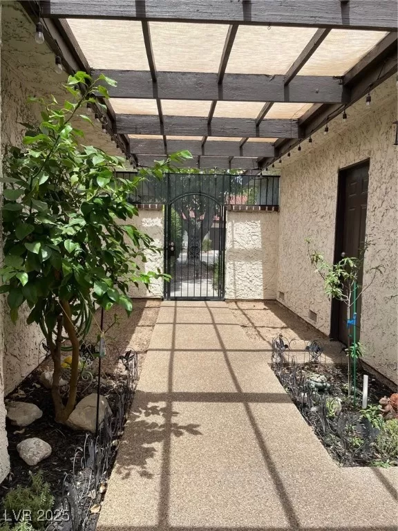 MLS: 2702578 Condo For Sale