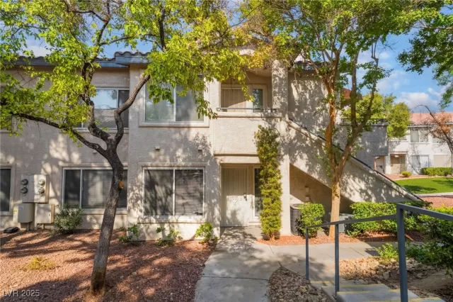 MLS: 2702591 Condo For Sale