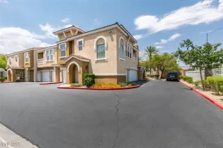 Photo #1: 2702593 Listing 