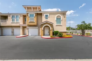 Photo #3: 2702593 Listing 