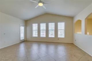 Photo #6: 2702593 Listing 