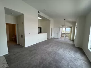 Photo #2: 2702595 Listing 