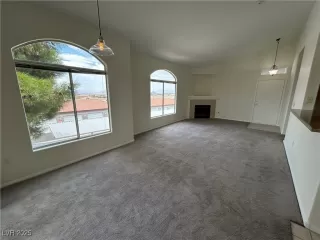 Photo #3: 2702595 Listing 