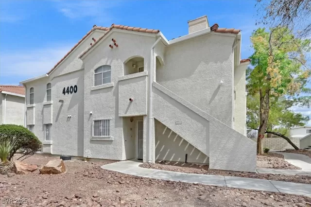 MLS: 2702608 Condo For Sale