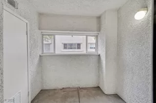 Photo #3: 2702608 Listing 