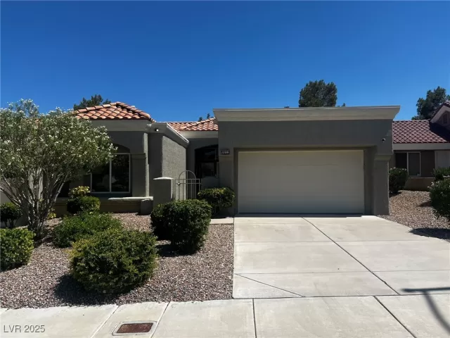 MLS: 2702620 Condo For Sale