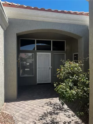 Photo #1: 2702620 Listing 