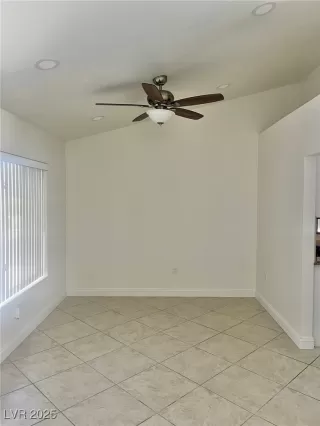 Photo #4: 2702620 Listing 