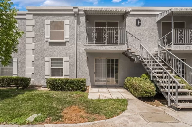 MLS: 2702634 Condo For Sale