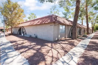 Photo #2: 2702647 Listing 
