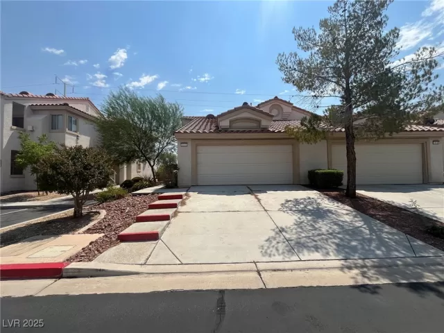 MLS: 2702653 Condo For Sale