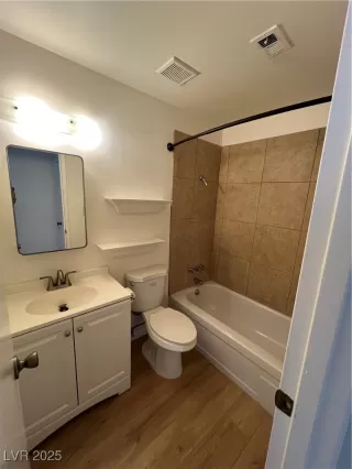 Photo #4: 2702659 Listing 