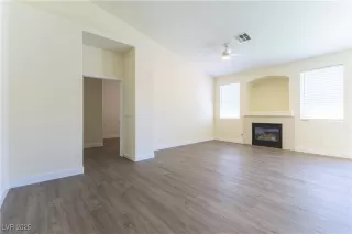 Photo #4: 2702670 Listing 