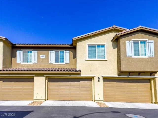 MLS: 2702672 Condo For Sale