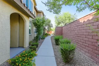 Photo #1: 2702672 Listing 