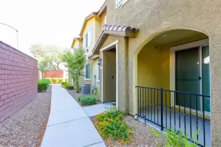 Photo #3: 2702672 Listing 