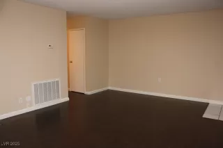 Photo #4: 2702696 Listing 