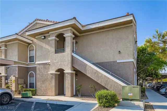 MLS: 2702704 Condo For Sale