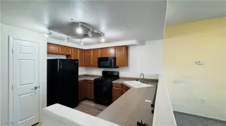 Photo #3: 2702705 Listing 