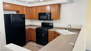 Photo #4: 2702705 Listing 